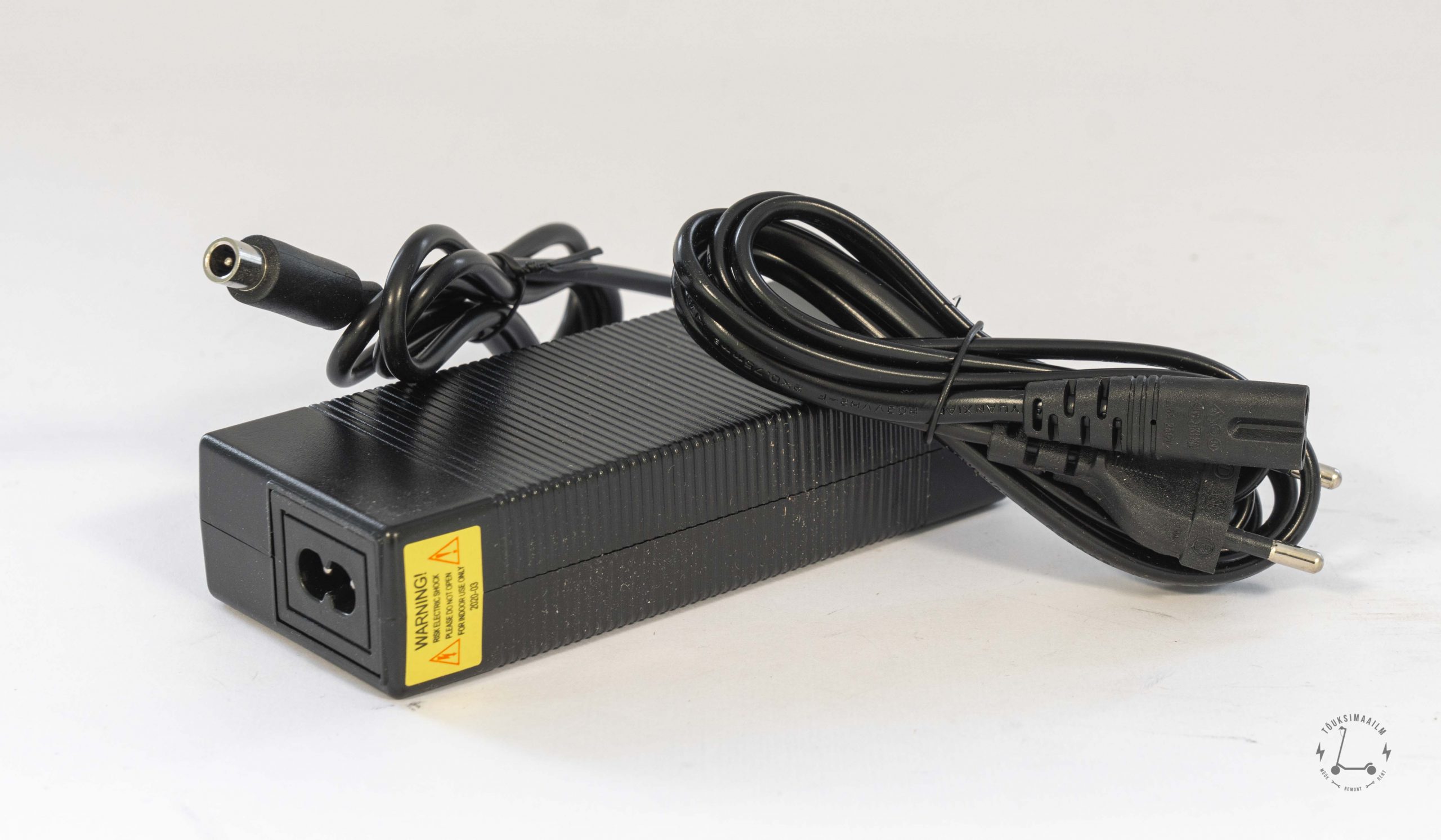 Ninebot elektritõukeratta laadija 42V 2A ES4 E22E