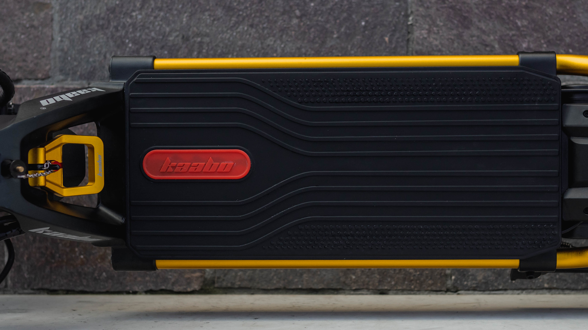 Kaabo Wolf King GT PRO sähköpotkulauta - Image 14