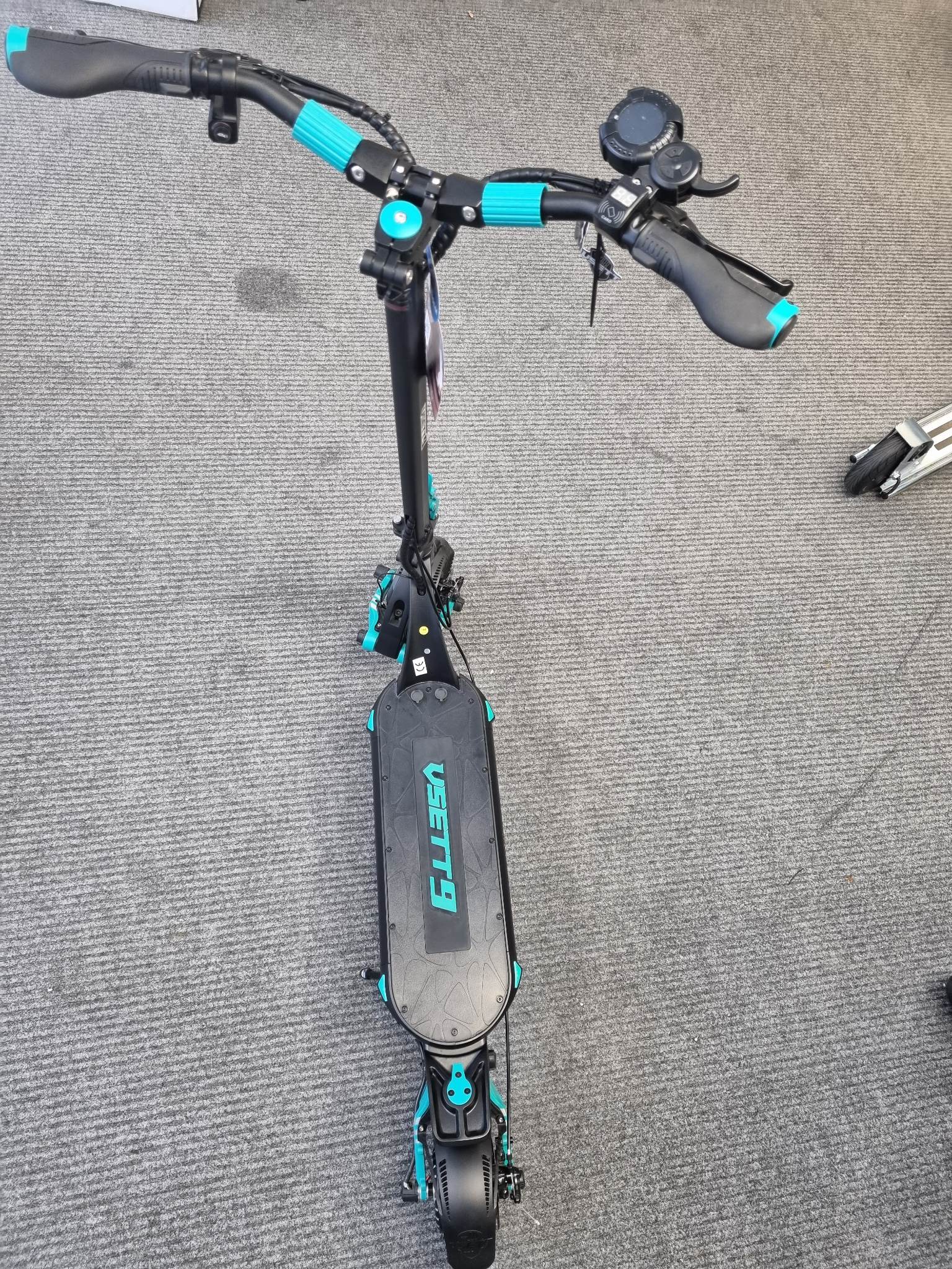 Kasutatud elektritõukeratas Vsett 9