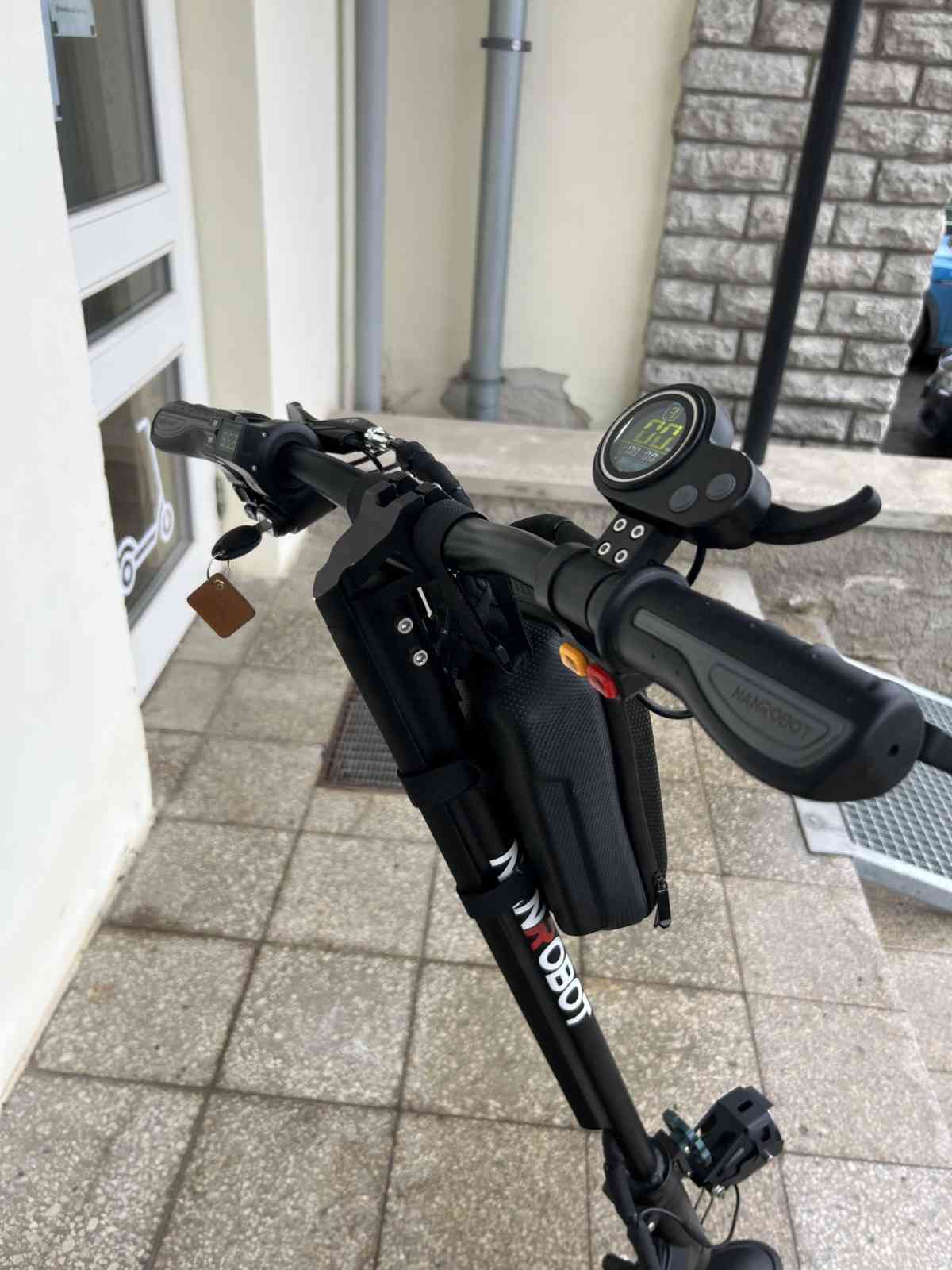 Kasutatud elektritõukeratas nanrobot d6+ - 3