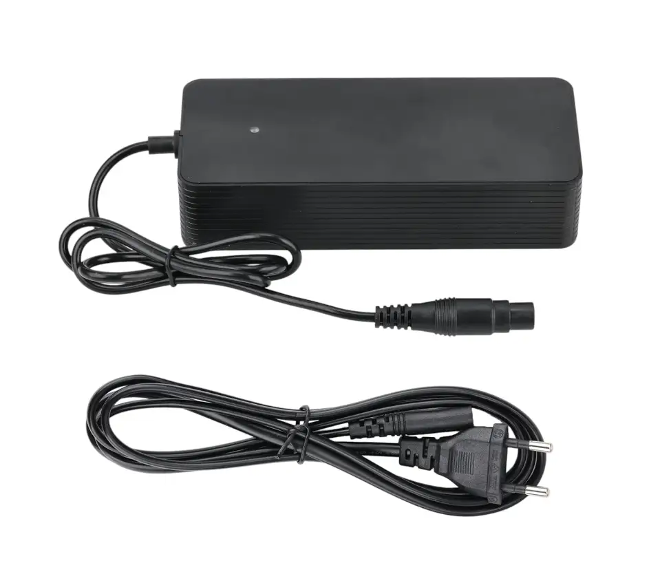 Xiaomi / Segway laadija 48v (54.6v) 2A 11mm