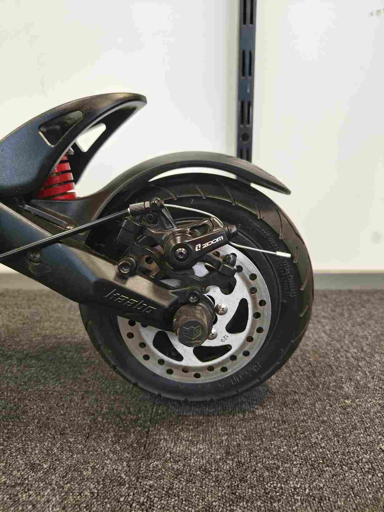 kasutatudelektritõukerataskaabomantis8eco - 2